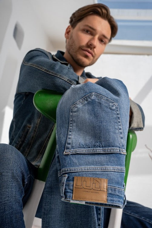 Erkek Giyiminin Vazgeçilmezi: Jean (DENİM)